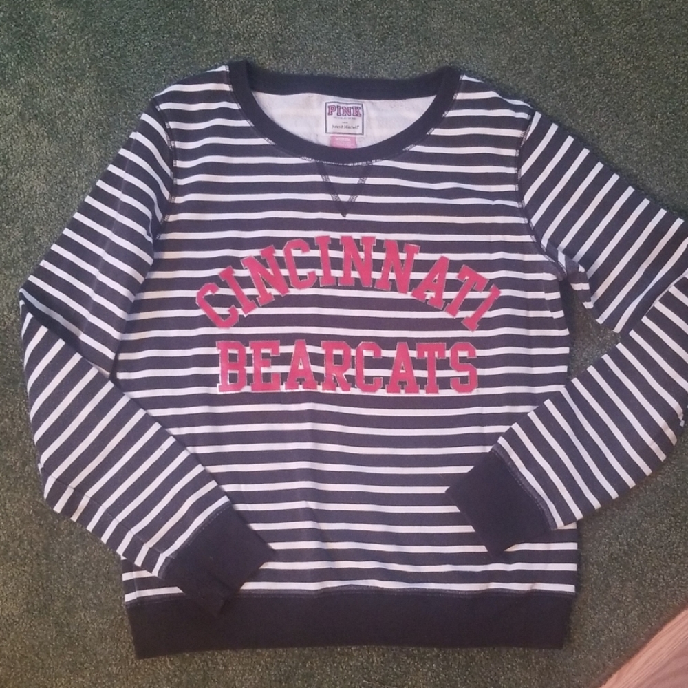 VS Pink Cincinnati Bearcats